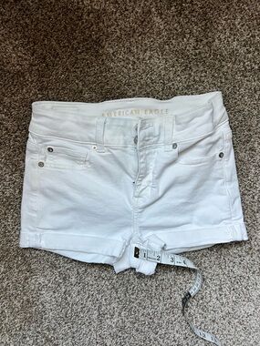 American Eagle Outfitters White Women’s Rolled Hem Denim Shorts